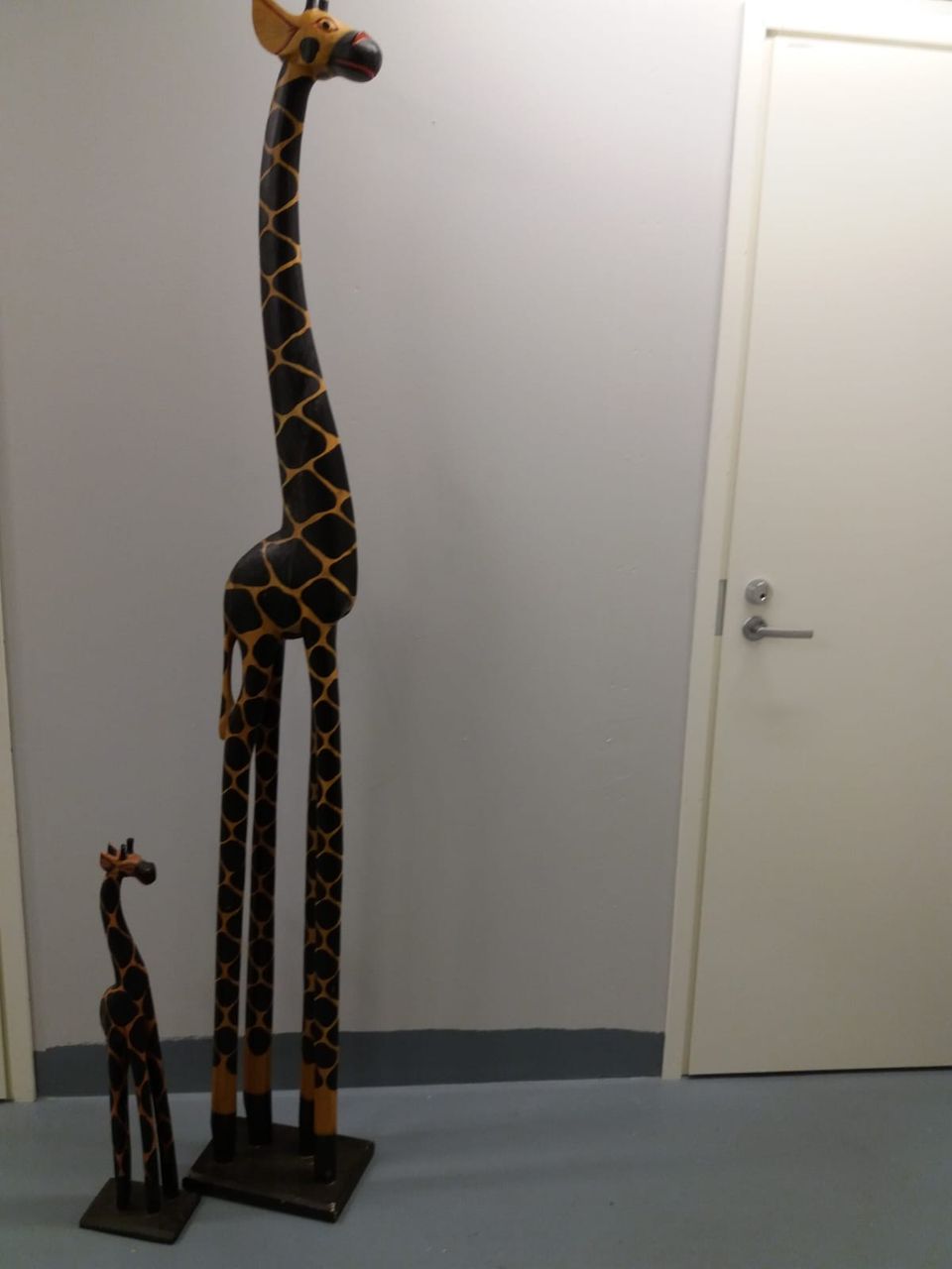 Puiset kirahvit 203 ja 71 cm