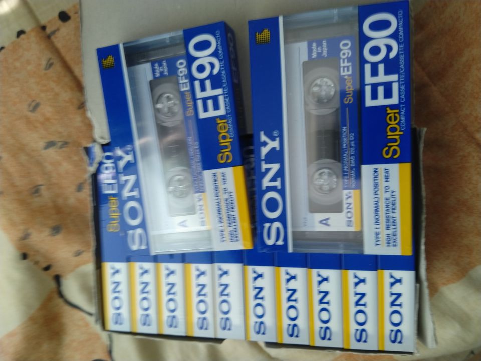 Sony super EF90 C-kasetti TDK D90 kasetti