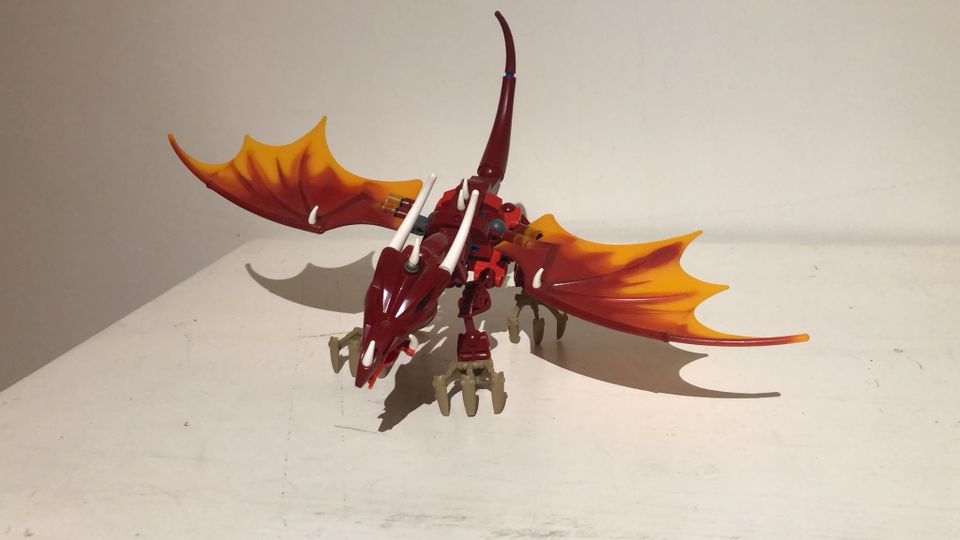 Lego 7017 viking katapult versus nidhogg dragon