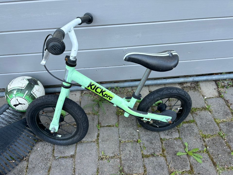 Lasten KickPro pyörä