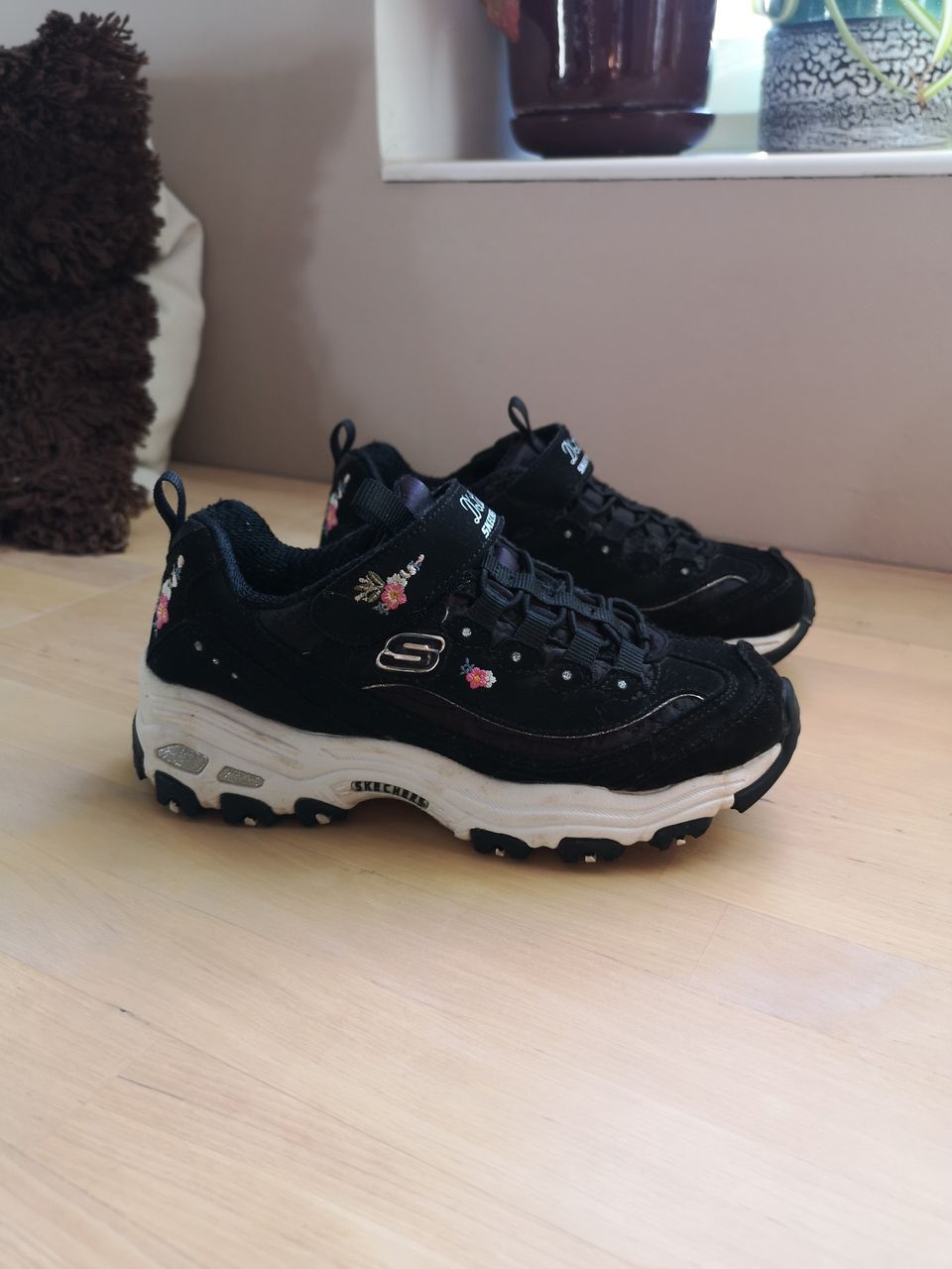 Skechers D'lites tytön kengät 30