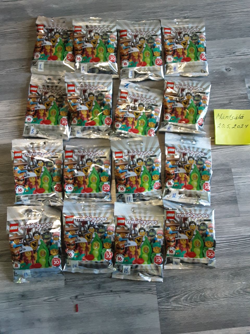 Lego minifiguurit sarja 20, 16 erilaista. Voin myydä erikseen.