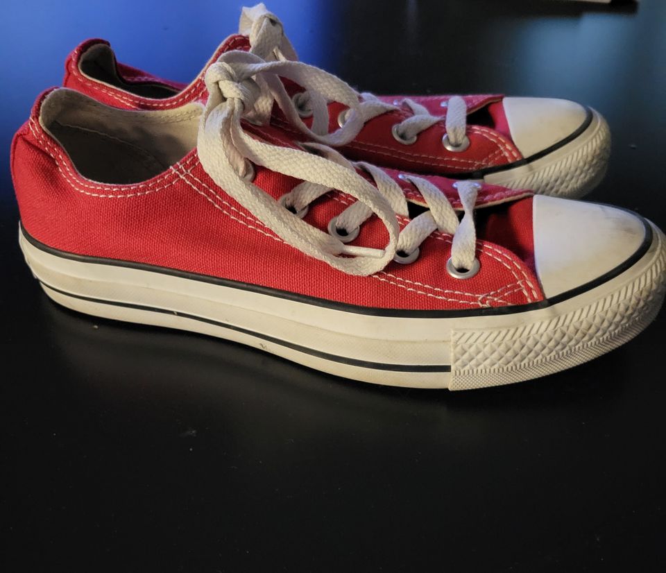 Converse 36 punainen