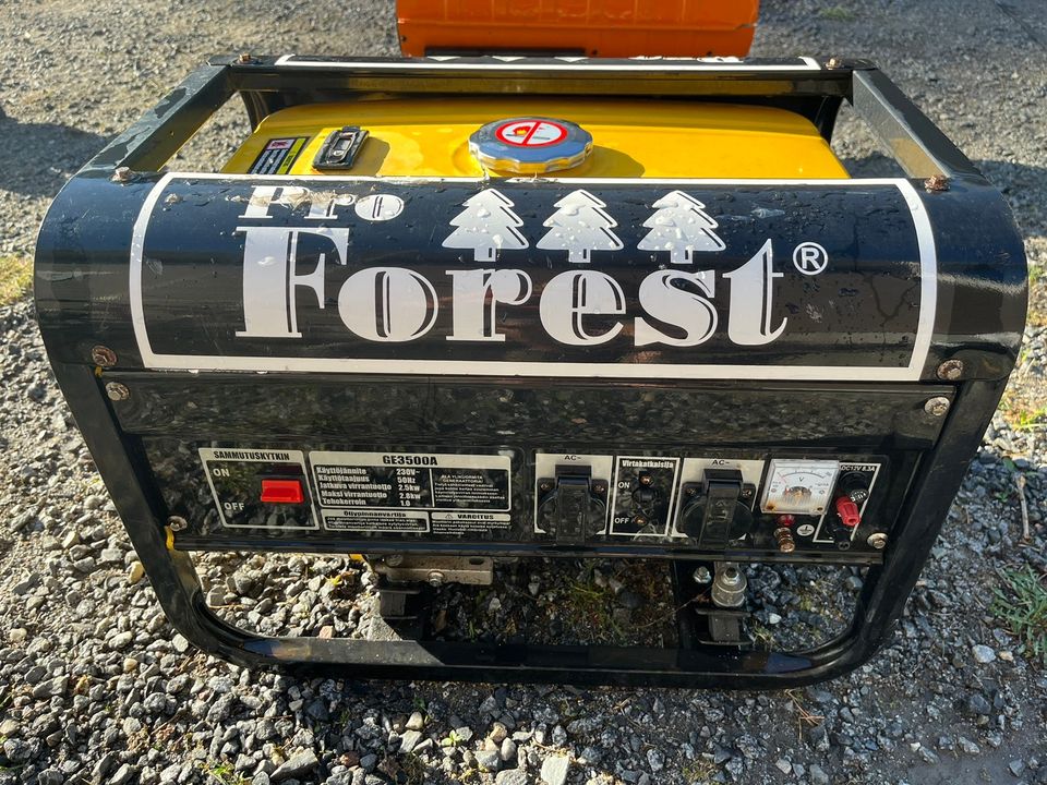 ProForest GE3500A, 230 V & 12 V / 2,5 kW