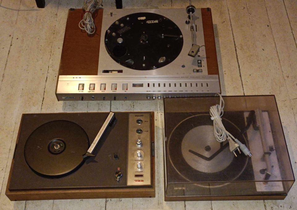 duxin ja philipsin levysoittimet vanhat vintage laitteet keräilijälle varaosiksi