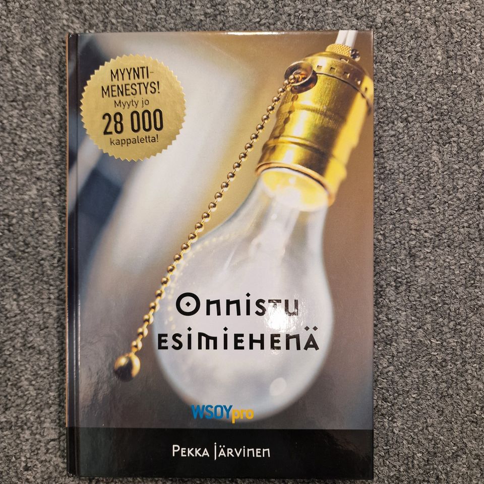 Onnistu Esimiehenä kirja