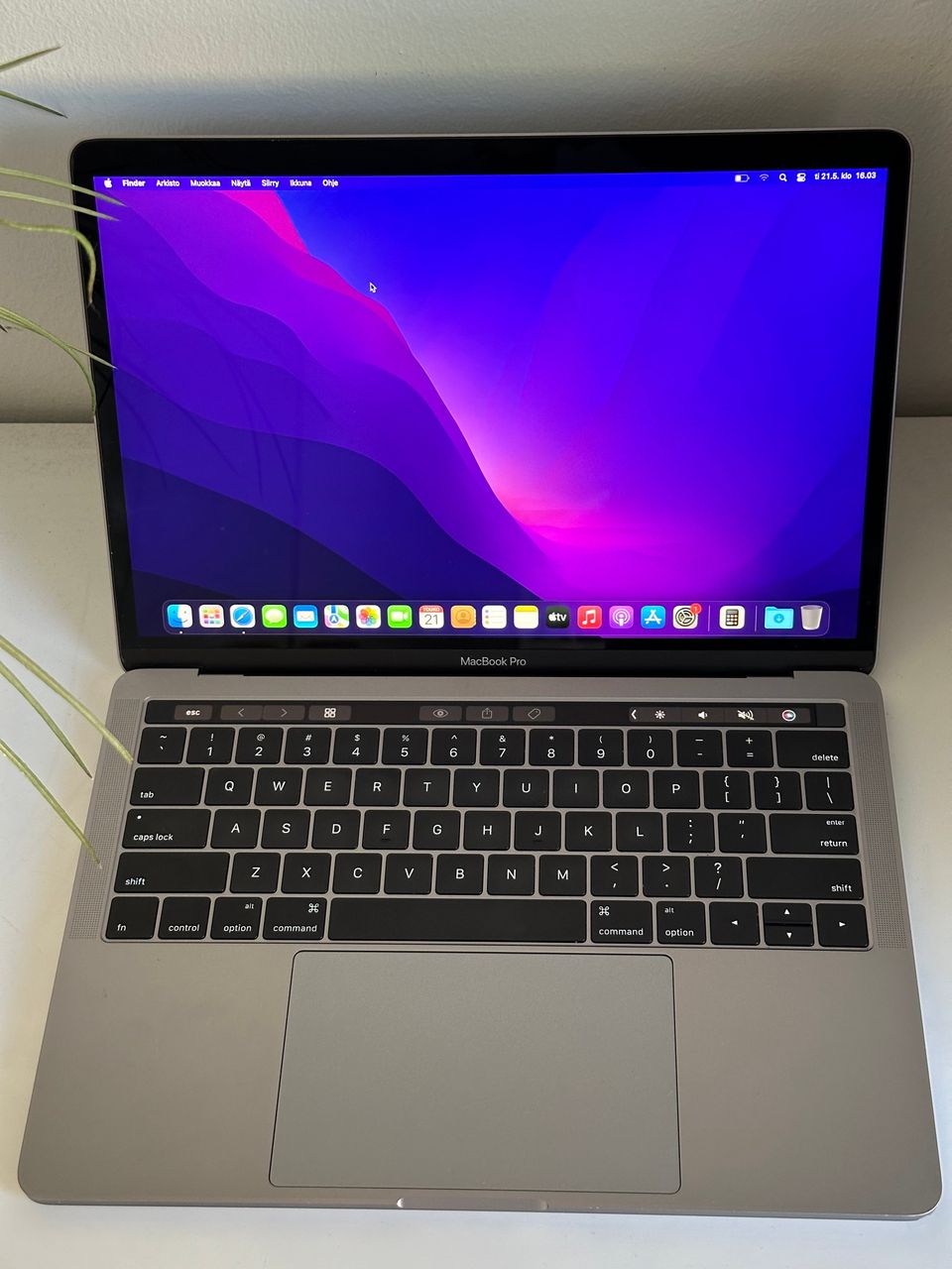 Macbook Pro 13” 16/256gb Touch Bar