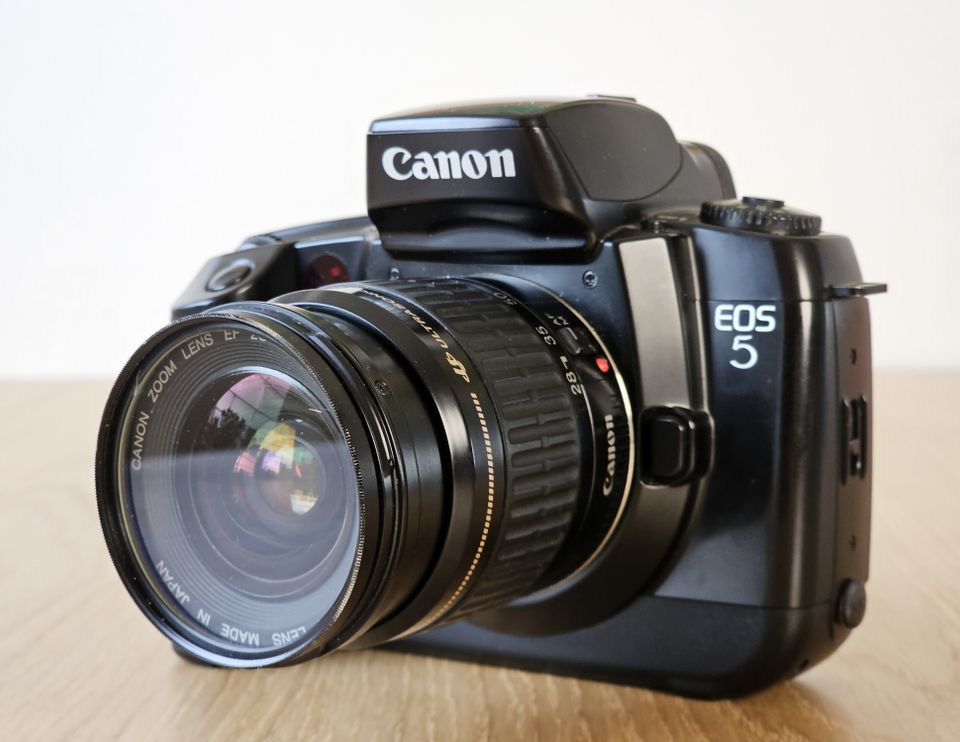 == Canon EOS 5 ja Canon Ultrasonic Zoom 28-80mm