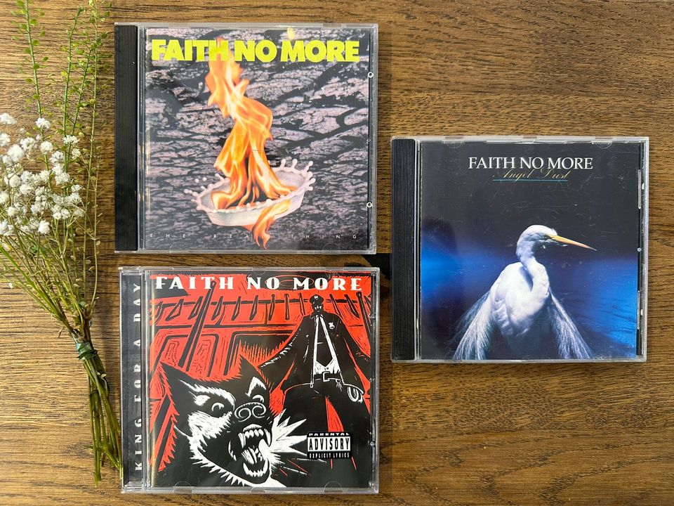 3kpl Faith No More CD-levyjä