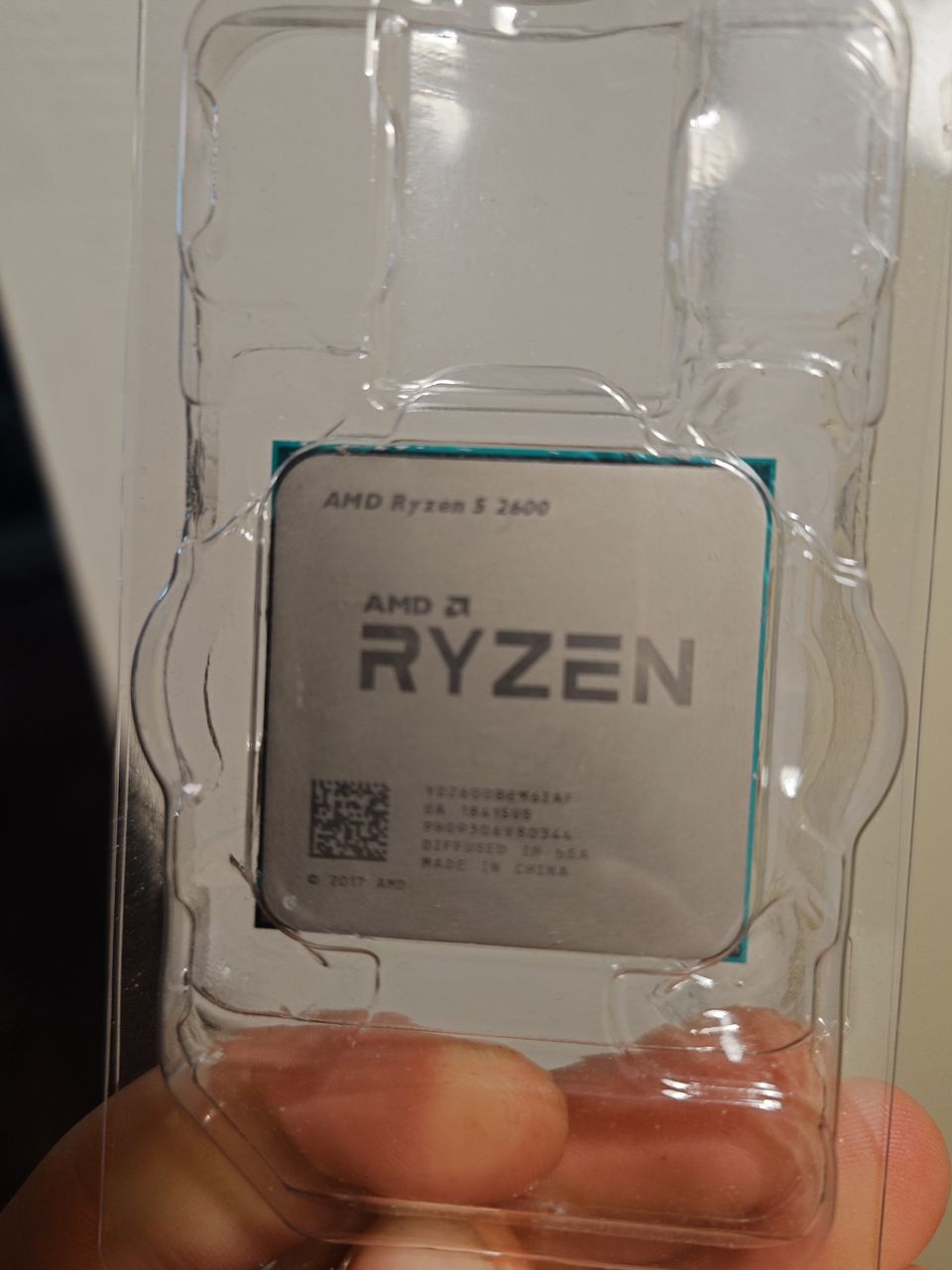Prosessori AMD RYZEN 5 2600