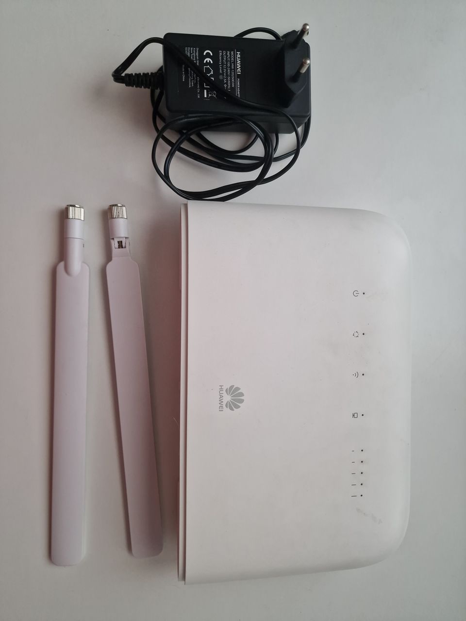 Huawei B715 4G LTE WiFi reititin