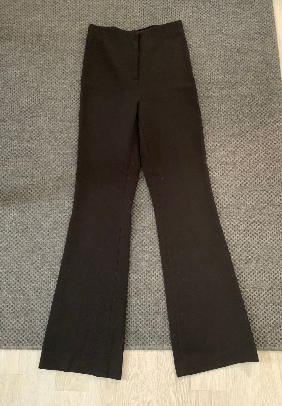 BikBok mustat pitkät suorat housut, koko 36