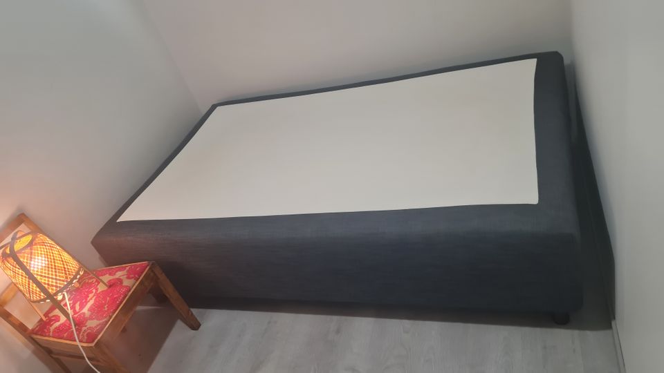 Pauli Jämsén sänky 120 cm