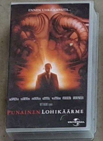 Punainen lohikäärme vhs