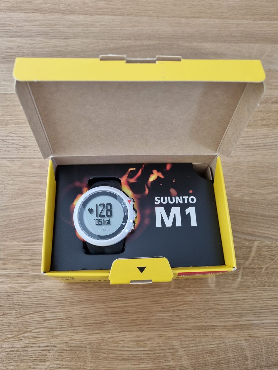 UUSI Suunto M1 urheilukello