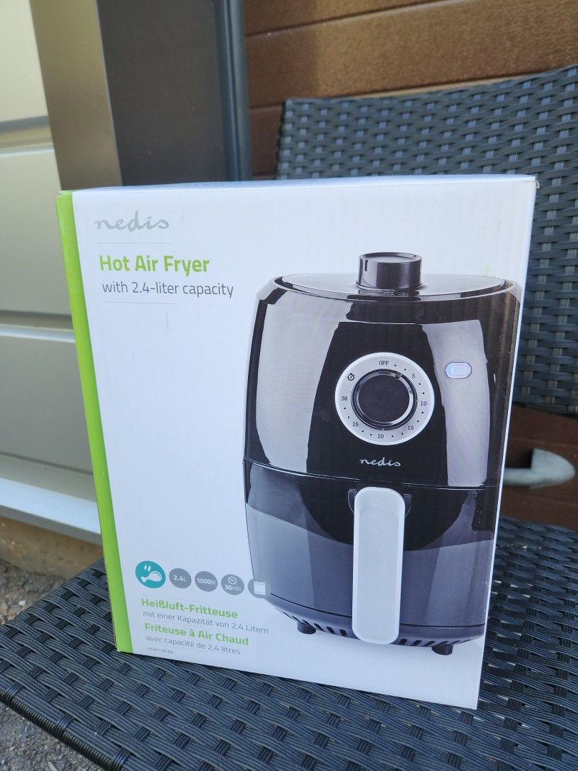 Uusi airfryer pieneen talouteen