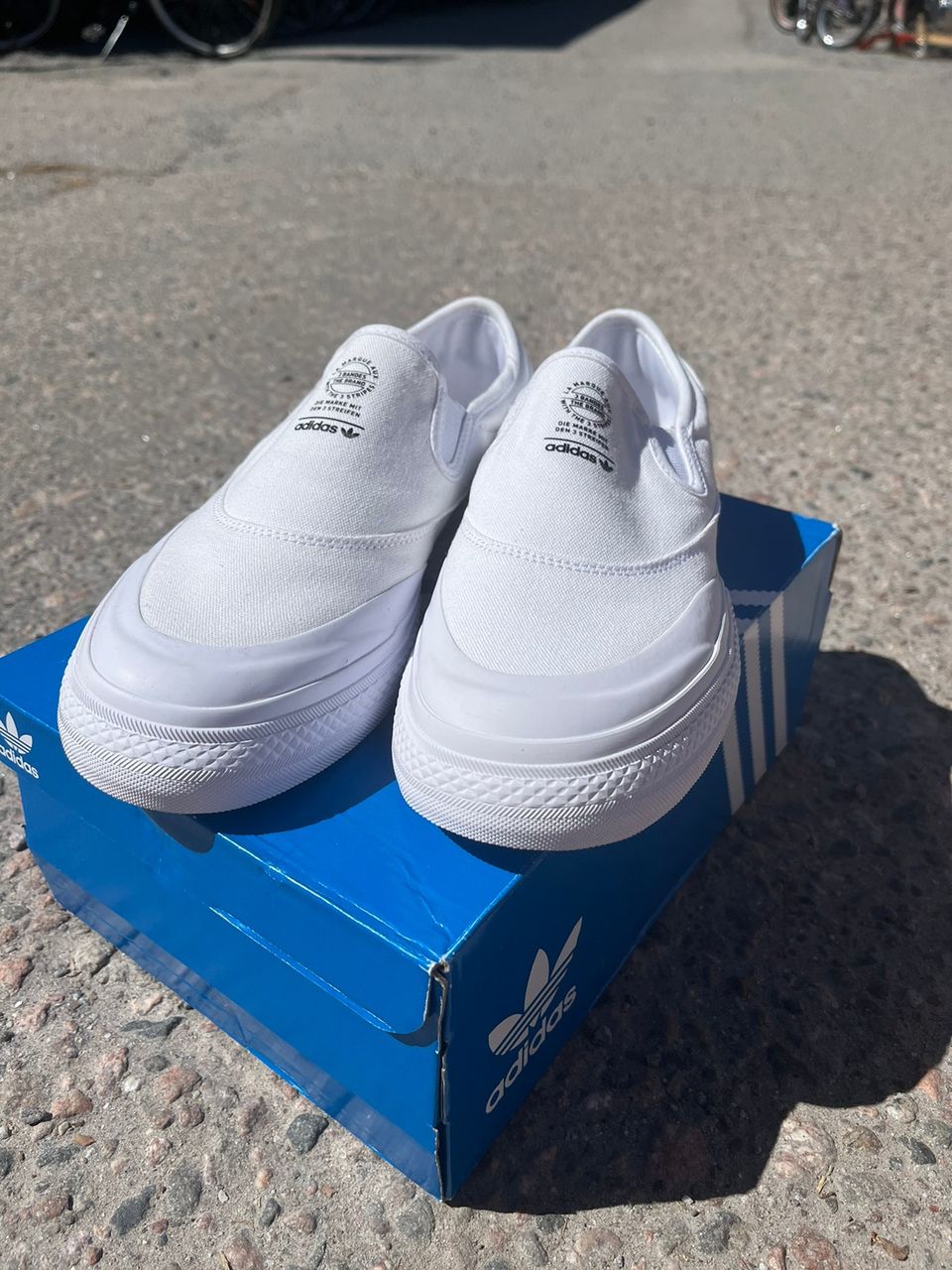 Adidas kengät