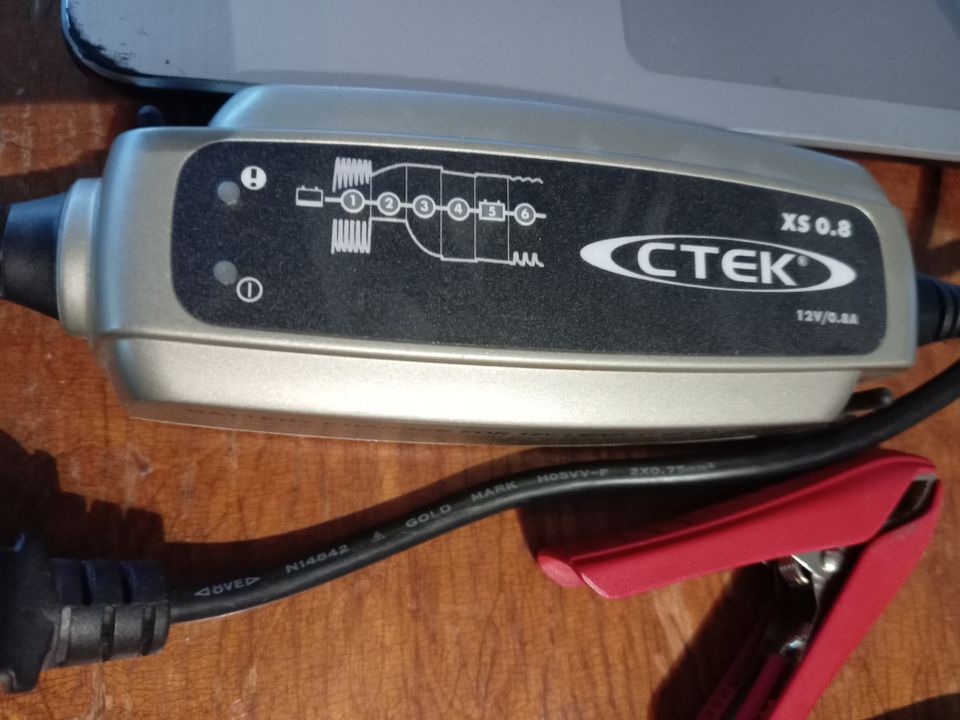CTEK XS 0.8, 12V/0,8€ akkulaturi