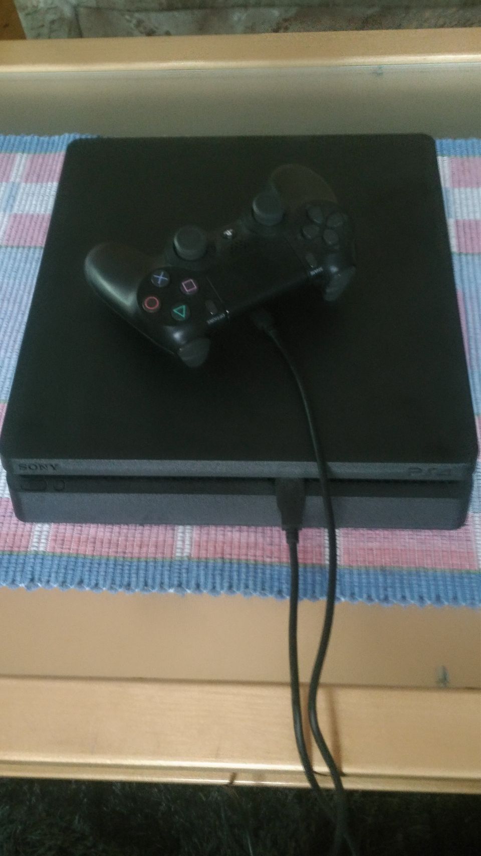 PlayStation 4 +pelit