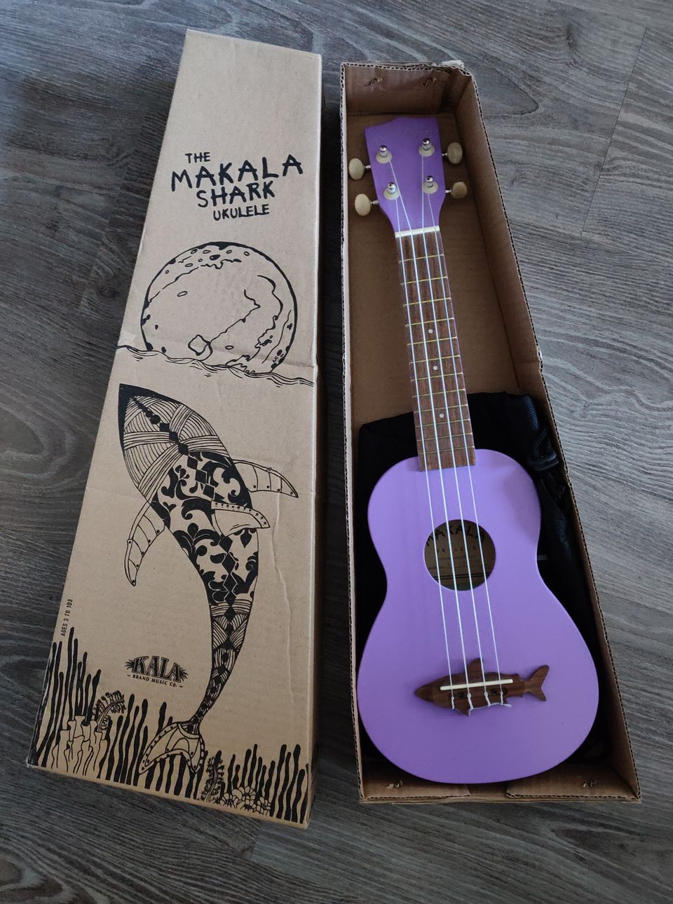 Lila ukulele