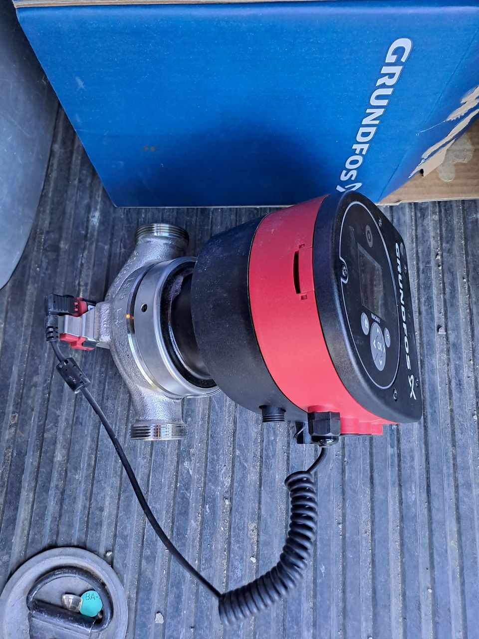 Kiertovesipumppu Grundfos magna3 25-60 N 180