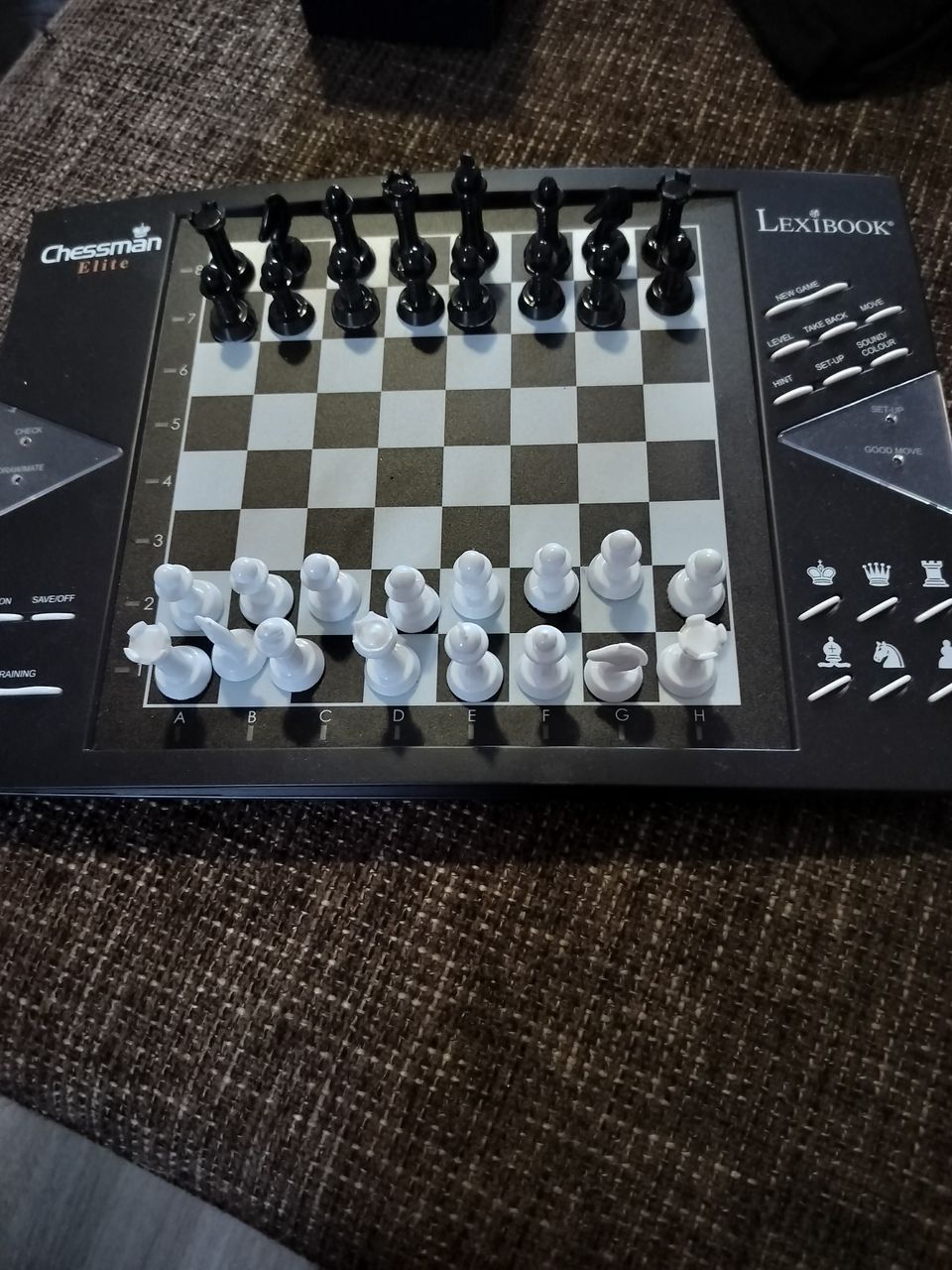 Chessman Elite Sähköinen Shakkipeli