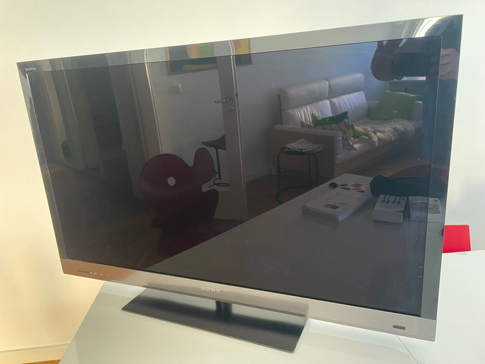 Sony Bravia 40 tuumaa