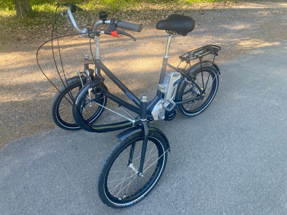 Sähköavusteinen kolmipyörä Helkama e-trike