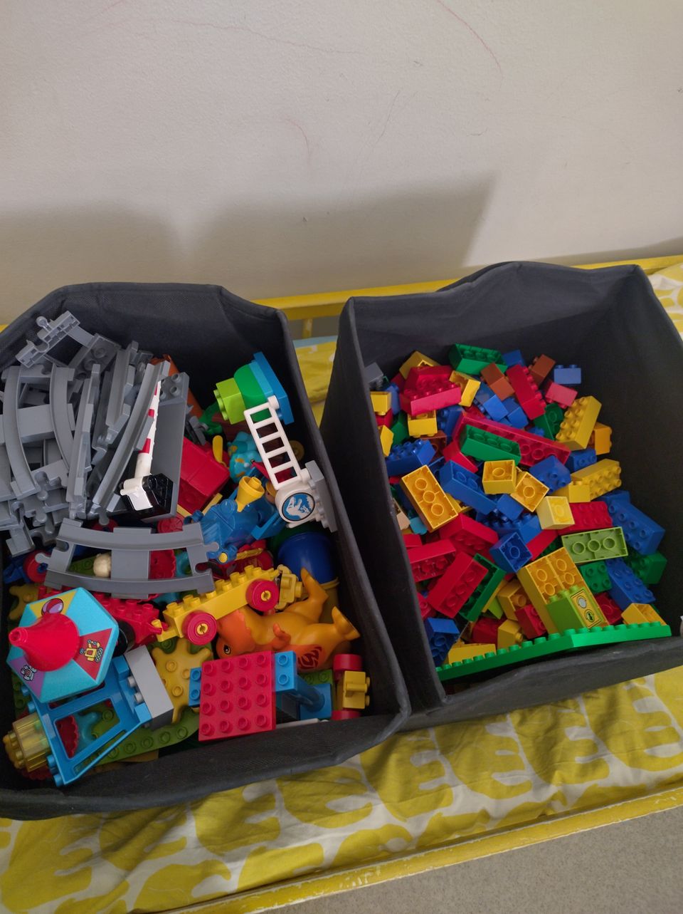 Iso kasa Lego Duploja