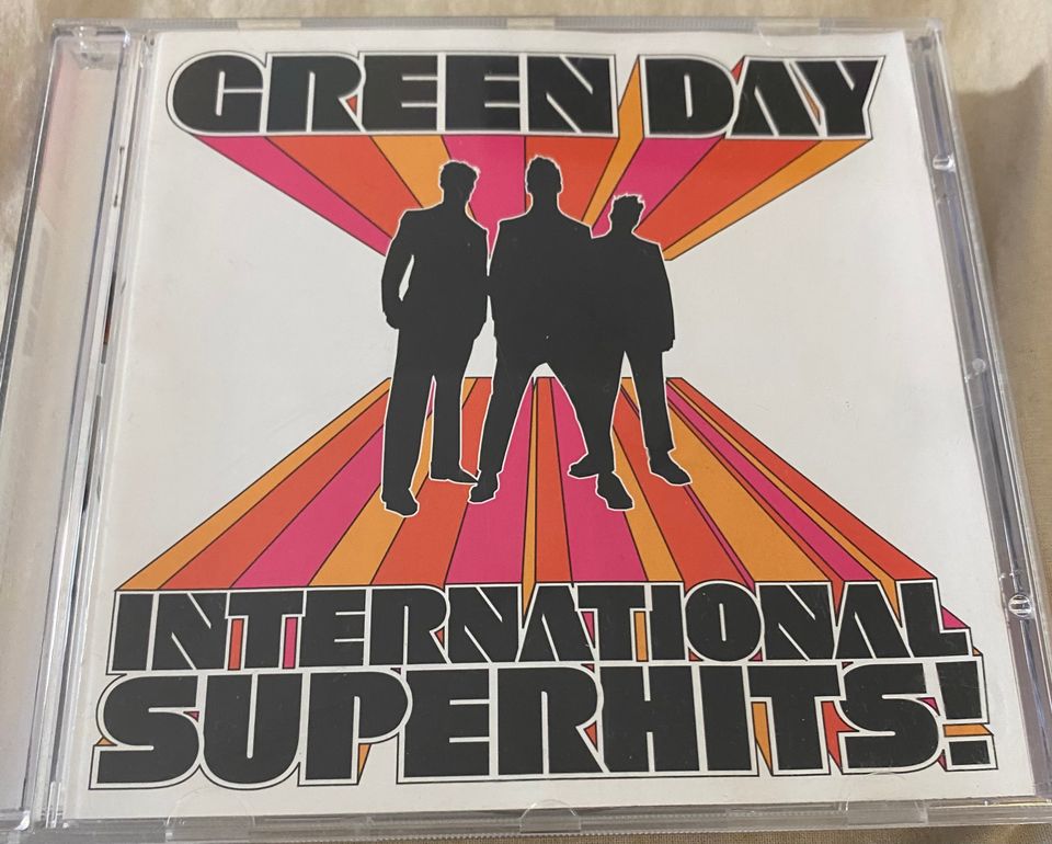CD-levyt Green day: International superhits & American idiot