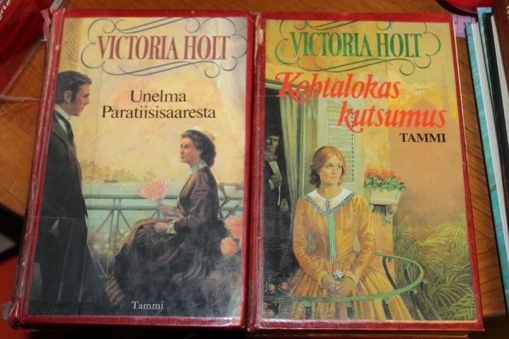 Victoria Holt 3 kirjaa