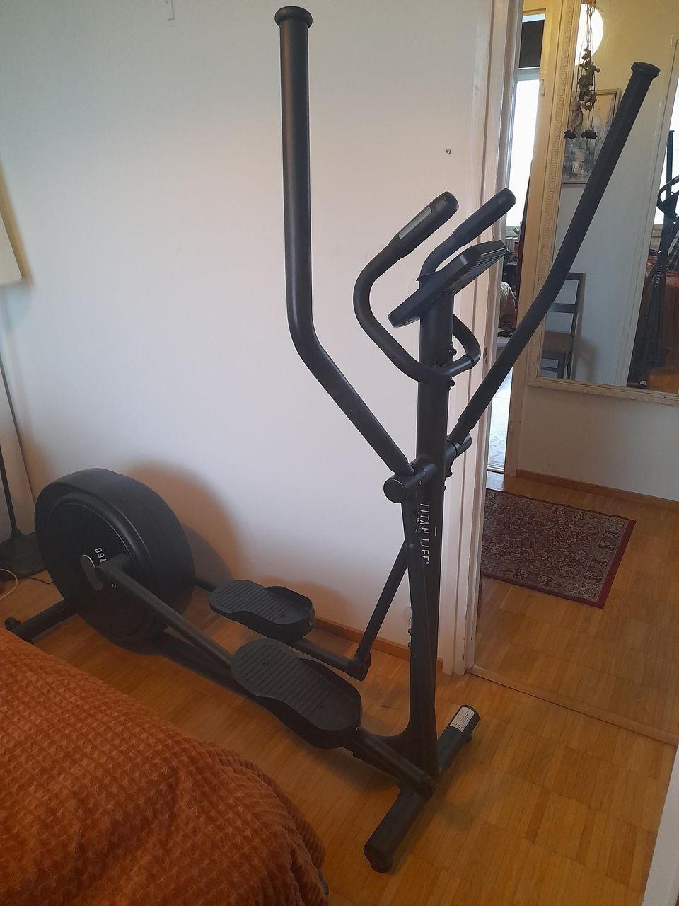 Titan Life S Line 760 Crosstrainer