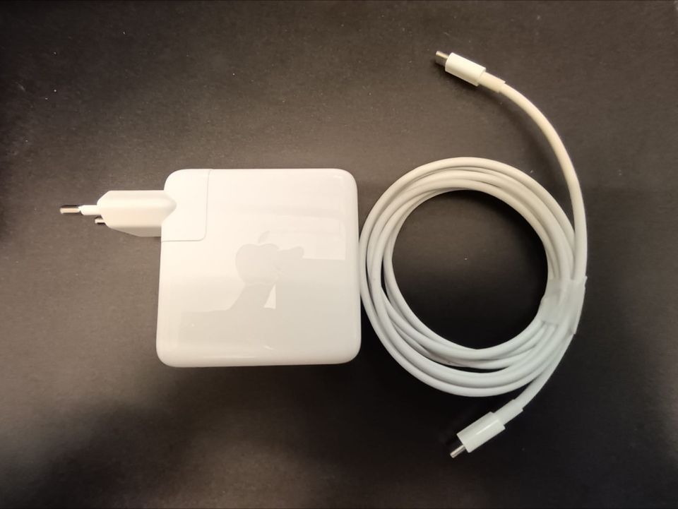 Alkuperäinen Apple 67W laturi ja USB-C kaapeli 2m