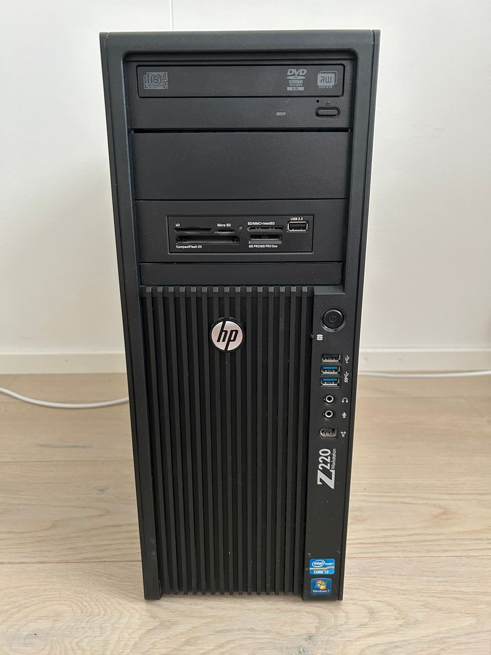 HP Z220