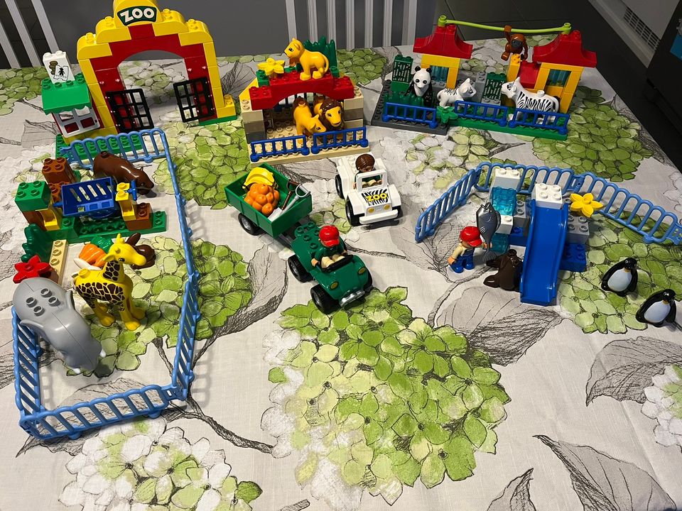 Lego duplo iso eläintarha ja alusta