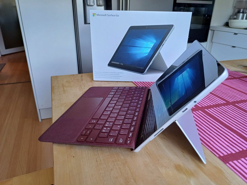 Microsoft Surface GO tablettitietokone