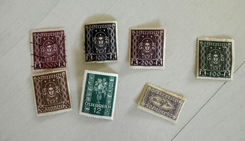 Itävaltalaisia postimerkkejä