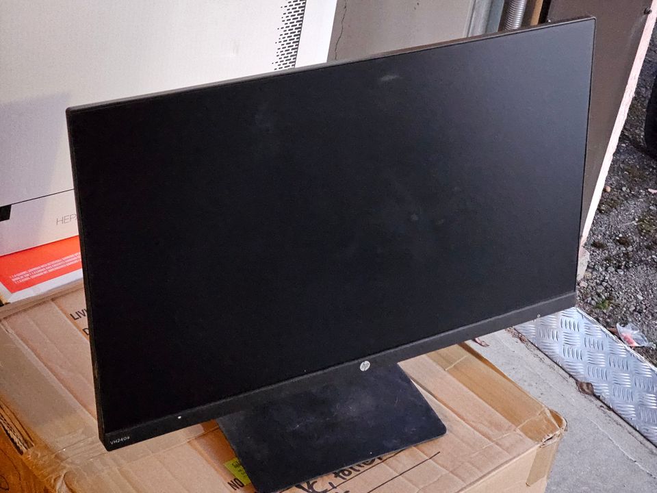 24" HP VH240a reunukseton näyttö