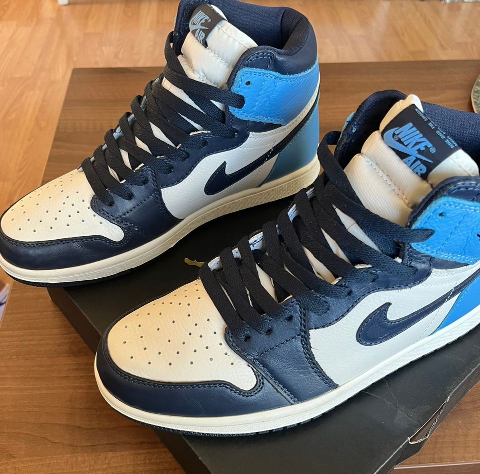 Air Jordan 1 Retro High Obsidian