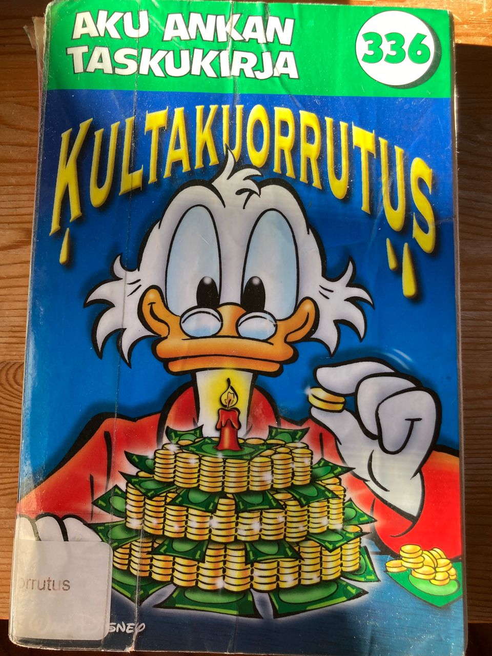 Aku Ankka taskukirja Kultakuorrutus