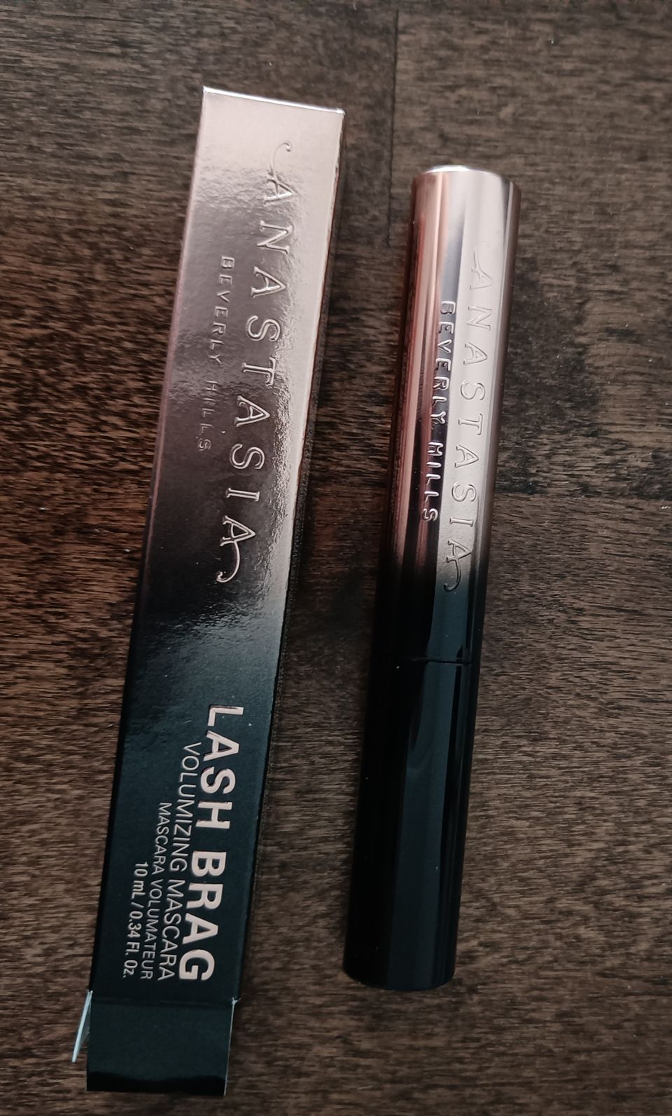 Anastasia Beverly Hills Lash Brag-ripsiväri