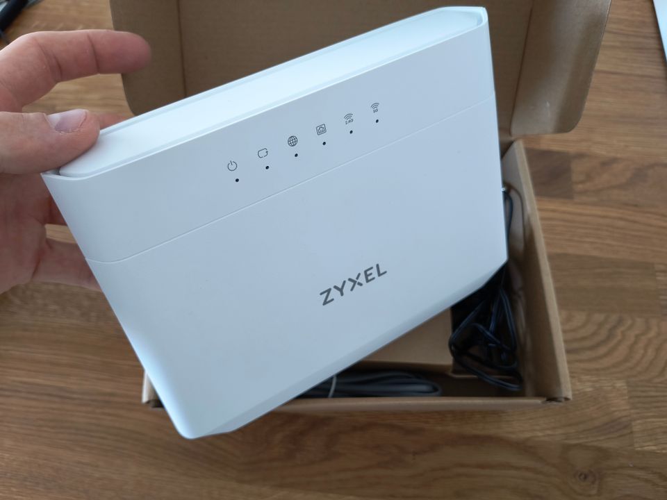 VDSL reititin Zyxel (VMG3625-T50B)