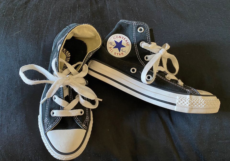 Converse perus tennarit mustat, 30 -UUDET-