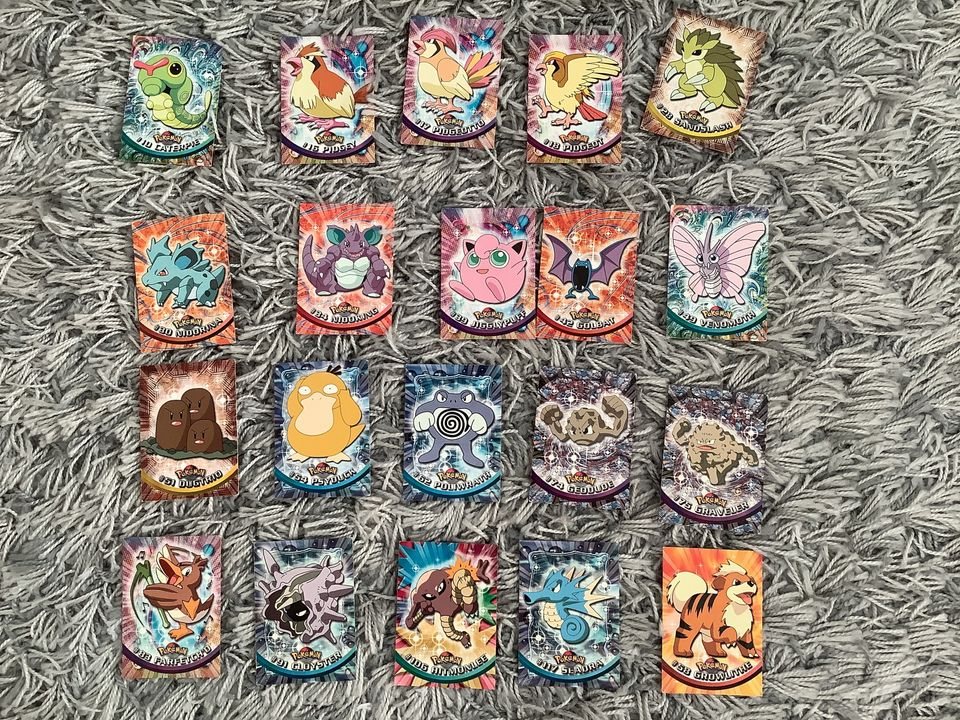 Vanhoja Pokémonkortteja 20 kpl