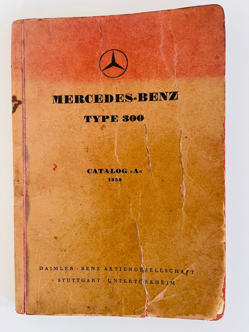 MB 300 vm. 1952 Catalog A, auto räjäytyskuvina