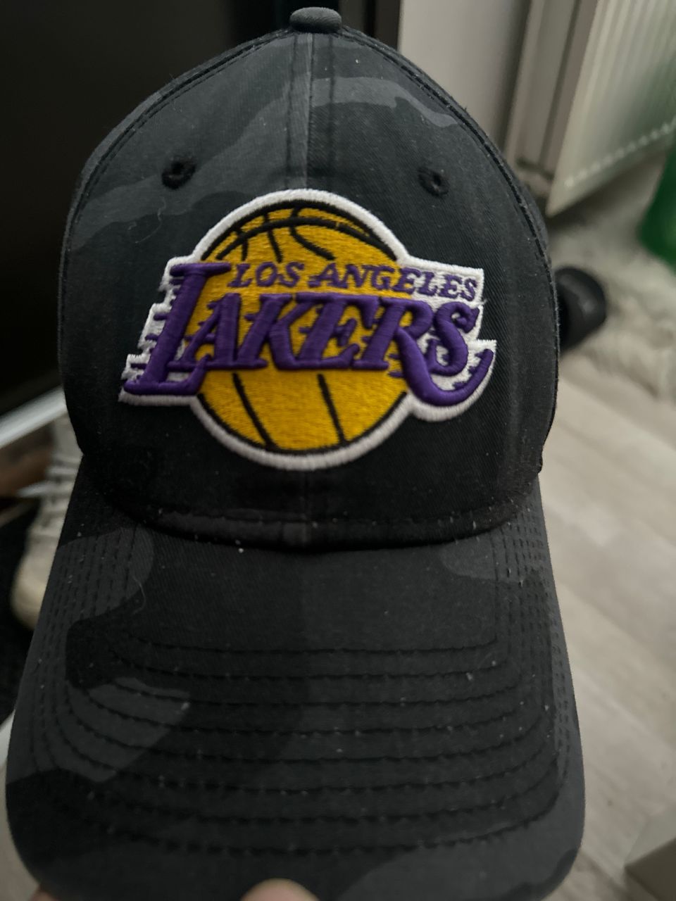 Ajatonta muotia Lakers Faneille