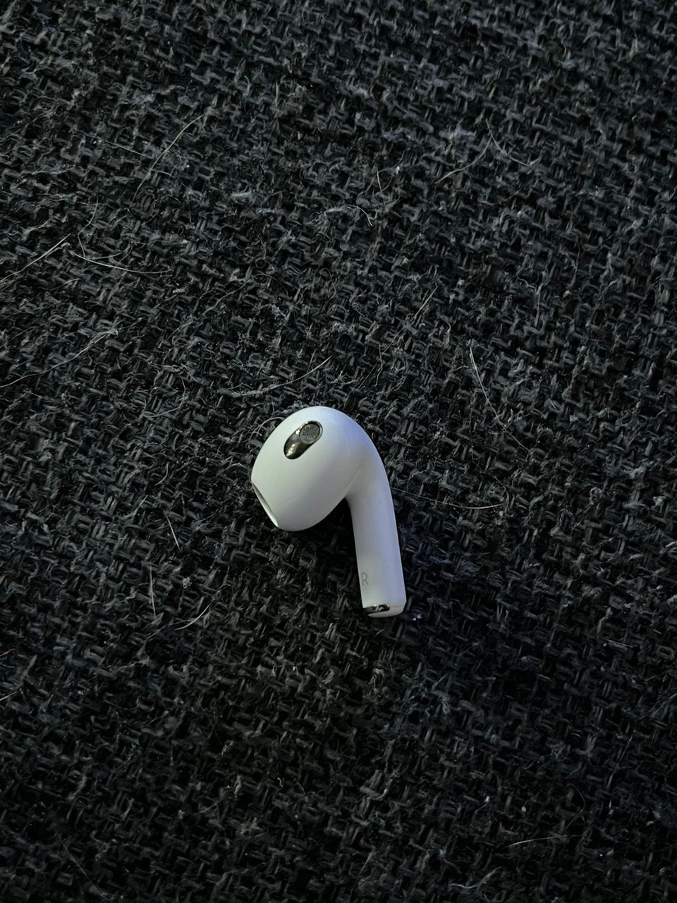 Airpods gen3 oikea kuuloke