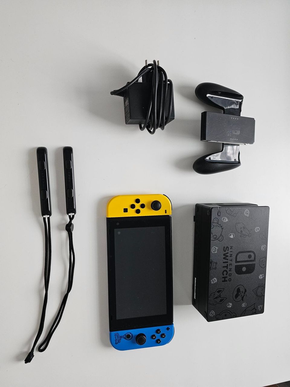 Nintendo Switch / Nintendo Switch + pelejä