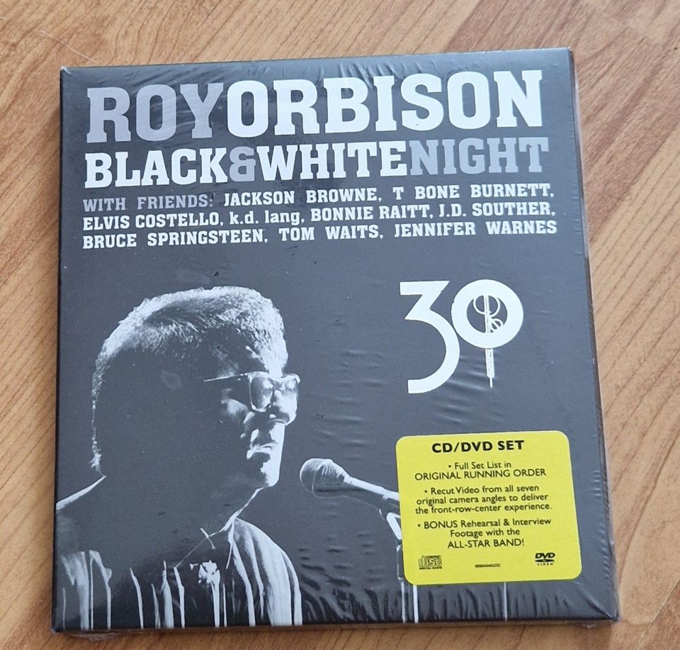 Roy Orbison: Black&whitenight 30