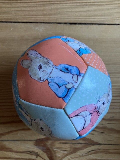 Vauvan pallo Peter Rabbit